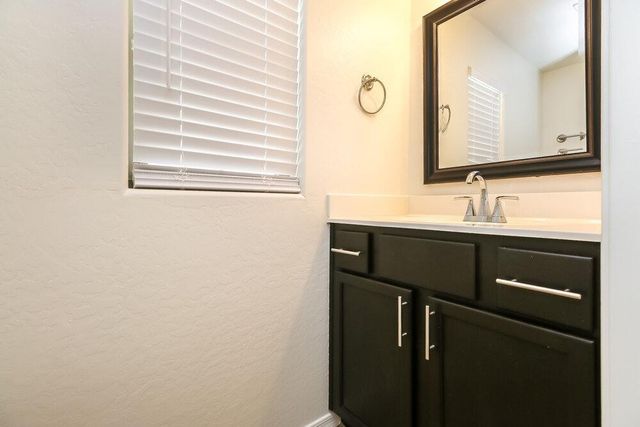 92 E Catclaw Street, Gilbert, AZ 85296