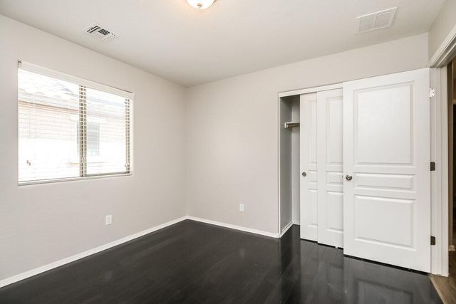 92 E Catclaw Street, Gilbert, AZ 85296