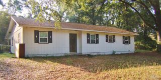 420 Deerfoot Ln, Cantonment, FL 32533