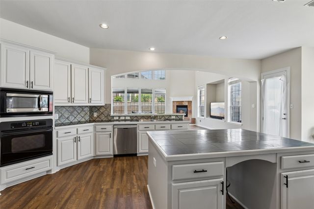 1029 Brentwood Drive, Murphy, TX 75094