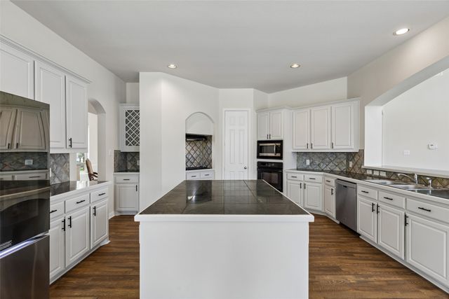 1029 Brentwood Drive, Murphy, TX 75094
