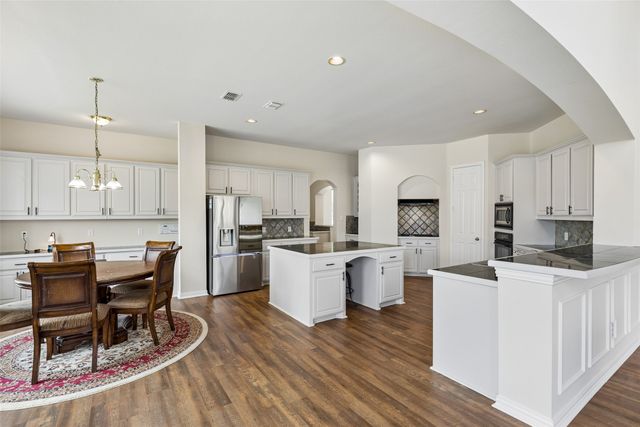 1029 Brentwood Drive, Murphy, TX 75094