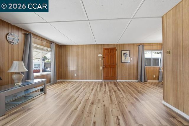 54 Koch Lane, Concord, CA 94518