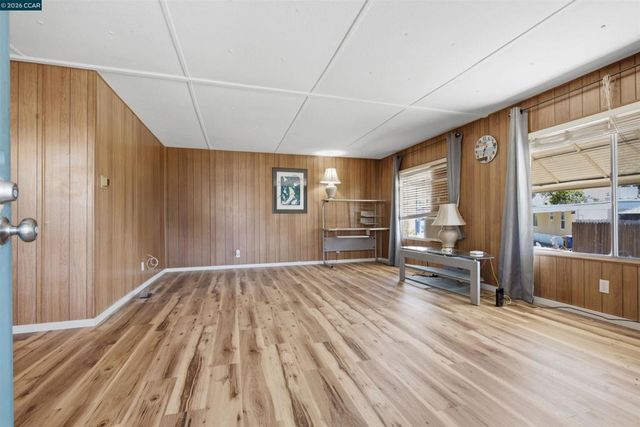 54 Koch Lane, Concord, CA 94518