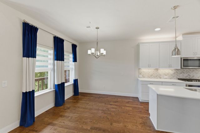 564 Waterloo Drive, Lewisville, TX 75067