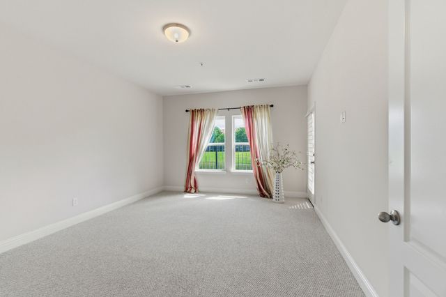 564 Waterloo Drive, Lewisville, TX 75067