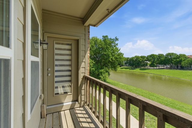 564 Waterloo Drive, Lewisville, TX 75067