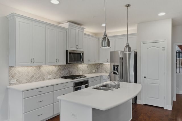 564 Waterloo Drive, Lewisville, TX 75067