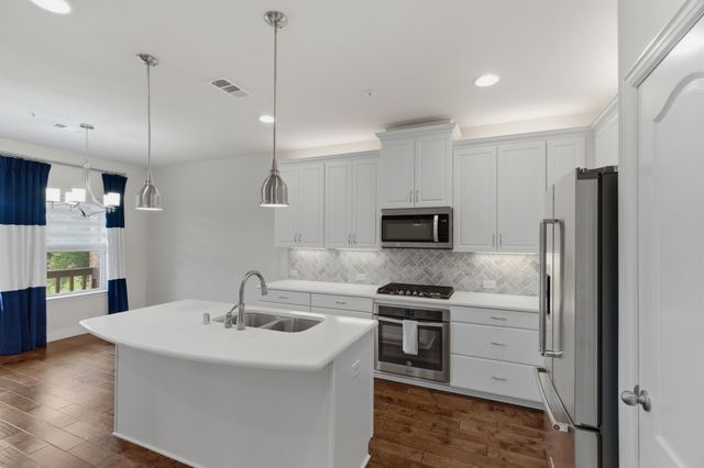 564 Waterloo Drive, Lewisville, TX 75067