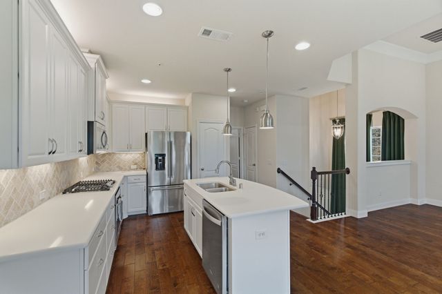 564 Waterloo Drive, Lewisville, TX 75067