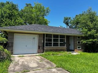 4030 Bayou Road, Beaumont, TX 77707