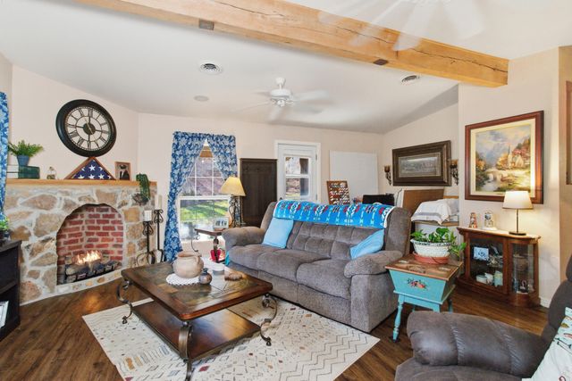 37286 County Road Ee-270, Vanzant, MO 65768