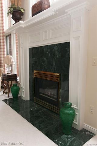 3991 Oakfield Court, Shelby Twp, MI 48316