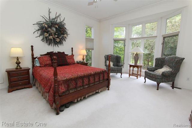 3991 Oakfield Court, Shelby Twp, MI 48316