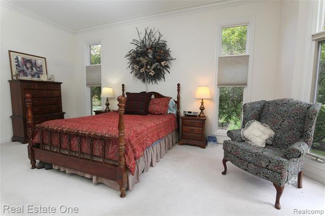 3991 Oakfield Court, Shelby Twp, MI 48316