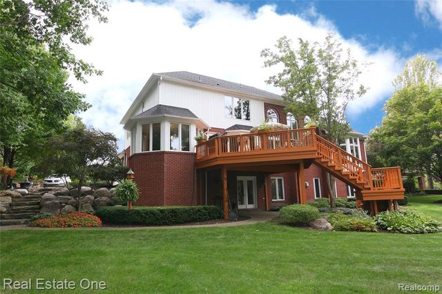 3991 Oakfield Court, Shelby Twp, MI 48316