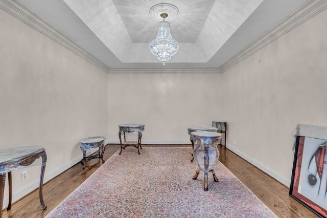 3733 West End Ave Apt 101, Nashville, TN 37205