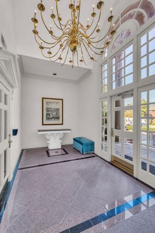 3733 West End Ave Apt 101, Nashville, TN 37205