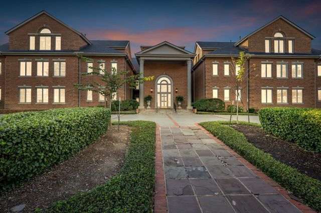 3733 West End Ave Apt 101, Nashville, TN 37205