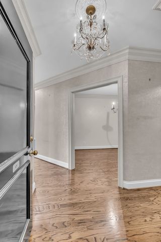 3733 West End Ave Apt 101, Nashville, TN 37205