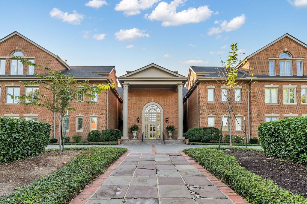 3733 West End Ave Apt 101, Nashville, TN 37205