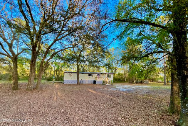 106 SPRUCE Road, Interlachen, FL 32148