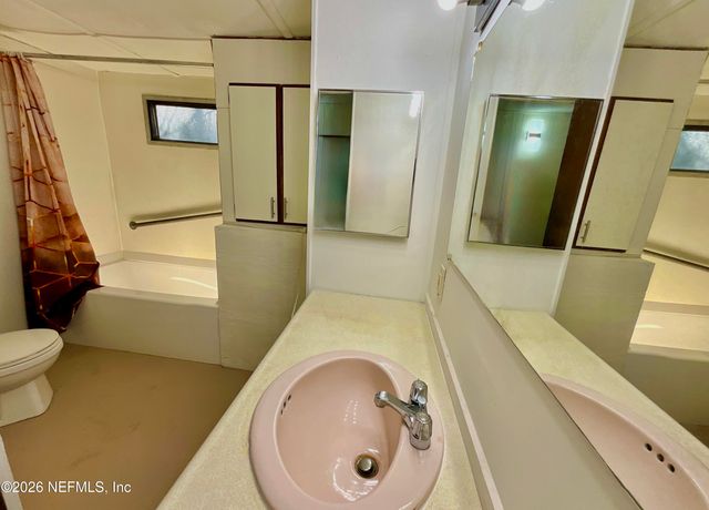 106 SPRUCE Road, Interlachen, FL 32148