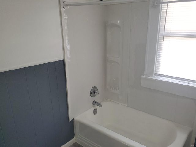128 E Irvington Street, South Bend, IN 46614