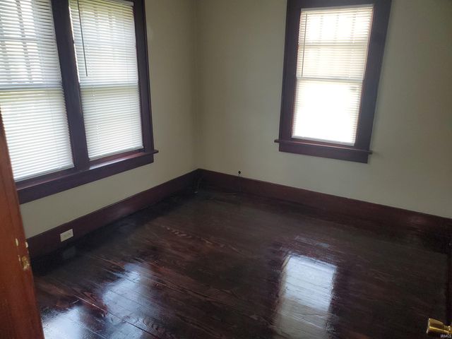 128 E Irvington Street, South Bend, IN 46614