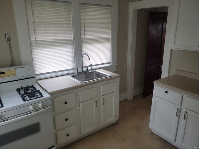 128 E Irvington Street, South Bend, IN 46614