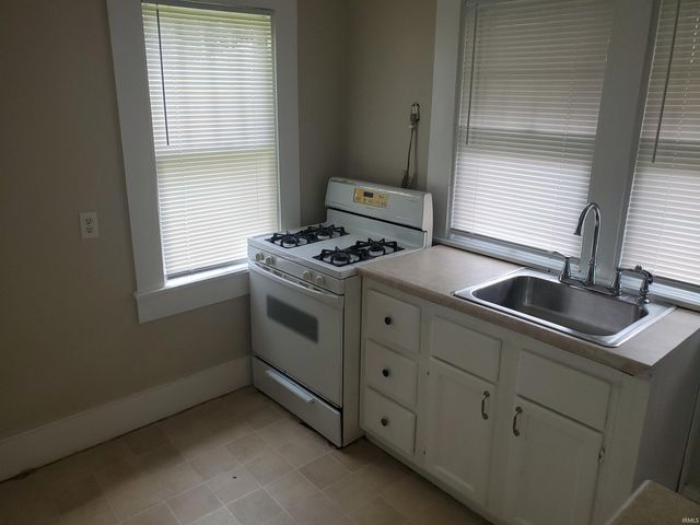 128 E Irvington Street, South Bend, IN 46614