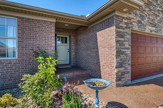 9905 Arbor Lake Drive, Newburgh, IN 47630