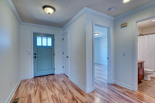 9905 Arbor Lake Drive, Newburgh, IN 47630