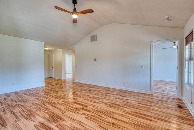 9905 Arbor Lake Drive, Newburgh, IN 47630