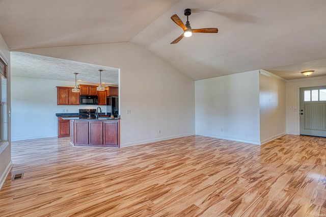 9905 Arbor Lake Drive, Newburgh, IN 47630