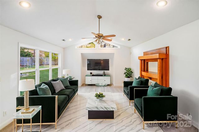 5329 Kuykendall Road, Charlotte, NC 28270