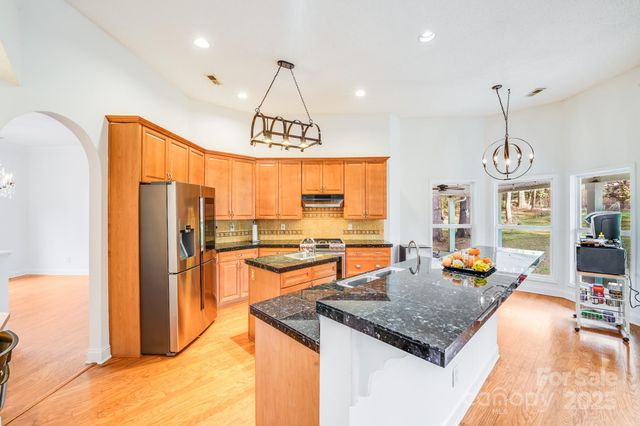 5329 Kuykendall Road, Charlotte, NC 28270