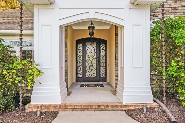 5329 Kuykendall Road, Charlotte, NC 28270