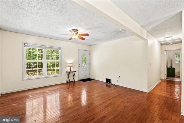 138 DELAWARE DR, Ruther Glen, VA 22546