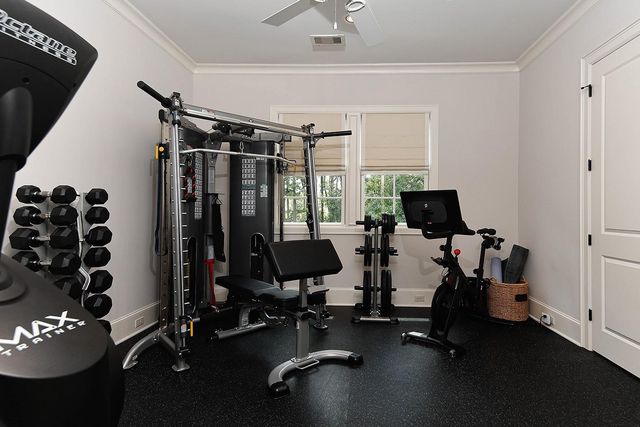 29 S Doe Run Drive, The Woodlands, TX 77380