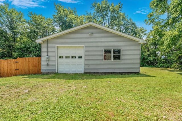 104 LINDEN ROAD, North Strabane, PA 15317