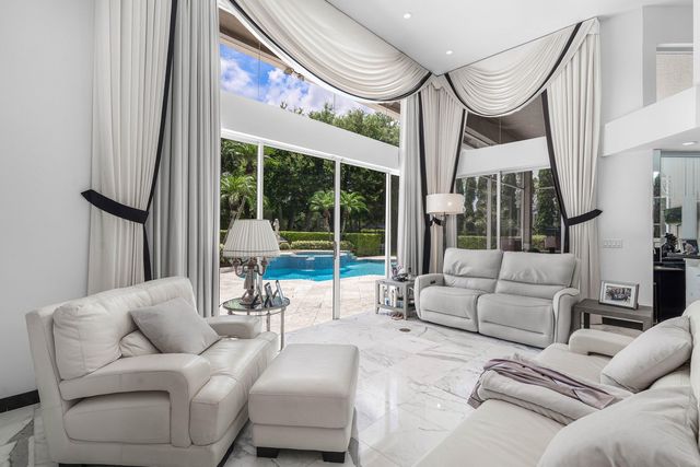 1697 Mayacoo Lakes Boulevard, West Palm Beach, FL 33411