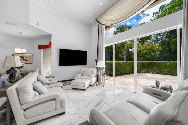 1697 Mayacoo Lakes Boulevard, West Palm Beach, FL 33411