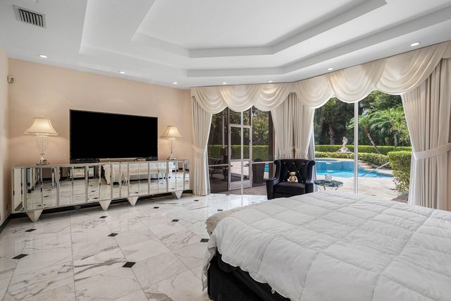 1697 Mayacoo Lakes Boulevard, West Palm Beach, FL 33411