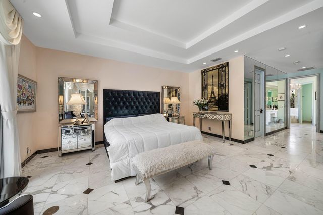1697 Mayacoo Lakes Boulevard, West Palm Beach, FL 33411