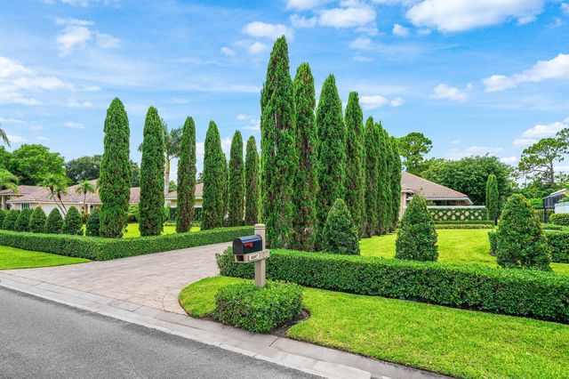 1697 Mayacoo Lakes Boulevard, West Palm Beach, FL 33411