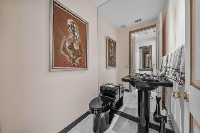 1697 Mayacoo Lakes Boulevard, West Palm Beach, FL 33411