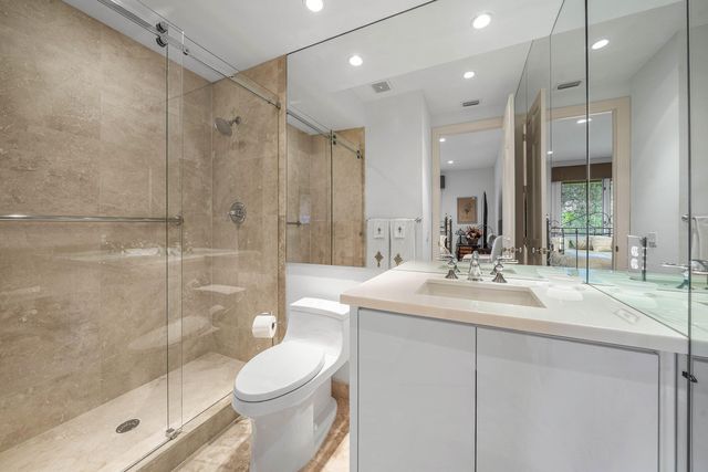 1697 Mayacoo Lakes Boulevard, West Palm Beach, FL 33411