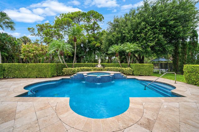 1697 Mayacoo Lakes Boulevard, West Palm Beach, FL 33411