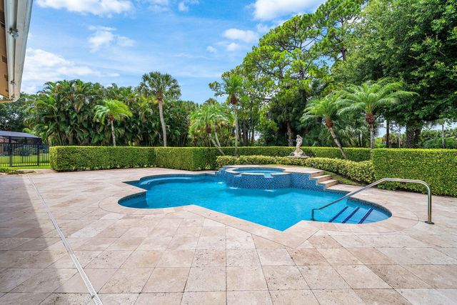 1697 Mayacoo Lakes Boulevard, West Palm Beach, FL 33411